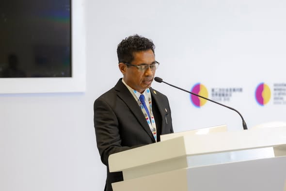 𝐆𝐨𝐯𝐞𝐫𝐧𝐮 𝐓𝐢𝐦𝐨𝐫-𝐋𝐞𝐬𝐭𝐞 𝐇𝐨𝐥𝐚 𝐏𝐚𝐫𝐭𝐞 𝐢𝐡𝐚 𝐃𝐢𝐚𝐥𝐨𝐠𝐮 𝐊𝐨𝐧𝐚-𝐛𝐚 𝐑𝐞𝐟𝐨𝐫𝐦𝐚 𝐈𝐦𝐩𝐚𝐤𝐭𝐮 𝐏𝐫𝐨𝐭𝐞𝐬𝐚𝐮𝐧 𝐒𝐨𝐬𝐢𝐚́𝐥 𝐔𝐧𝐢𝐯𝐞𝐫𝐬𝐚́𝐥 𝐒𝐞𝐠𝐮𝐫𝐚𝐧𝐬𝐚 𝐀𝐢-𝐡𝐚𝐧 𝐧𝐨 𝐍𝐮𝐭𝐫𝐢𝐬𝐚𝐮𝐧 𝐢𝐡𝐚 𝐐𝐚𝐭𝐚𝐫